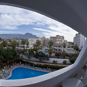https://las-piramides-playa-de-las-americas.in-canary-islands.com